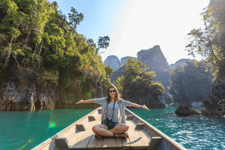 woman-boat-thailand