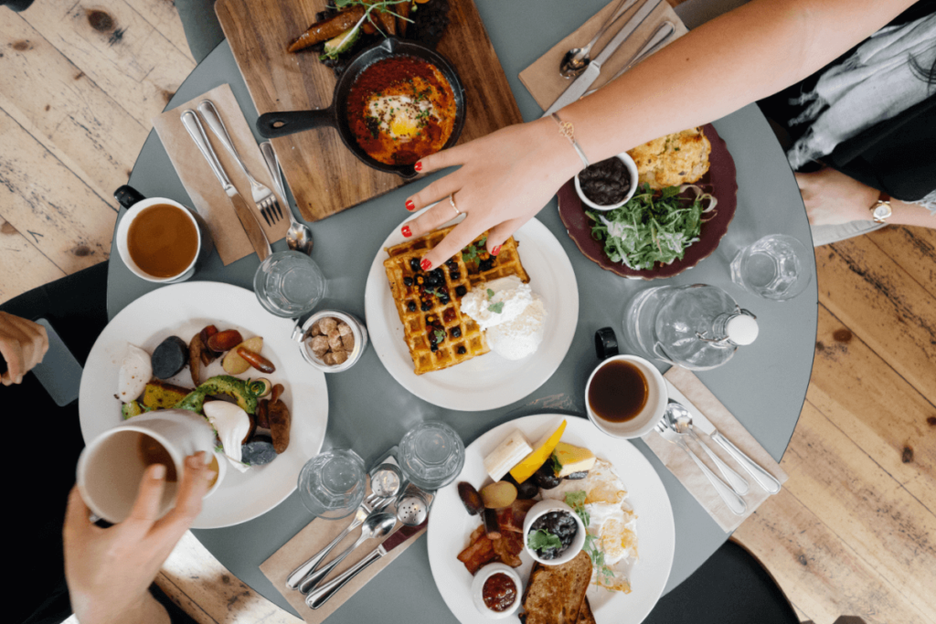 shared-table-meal